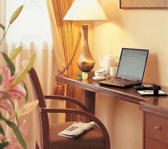 Mayfair, - Marriott Executive Бангкок